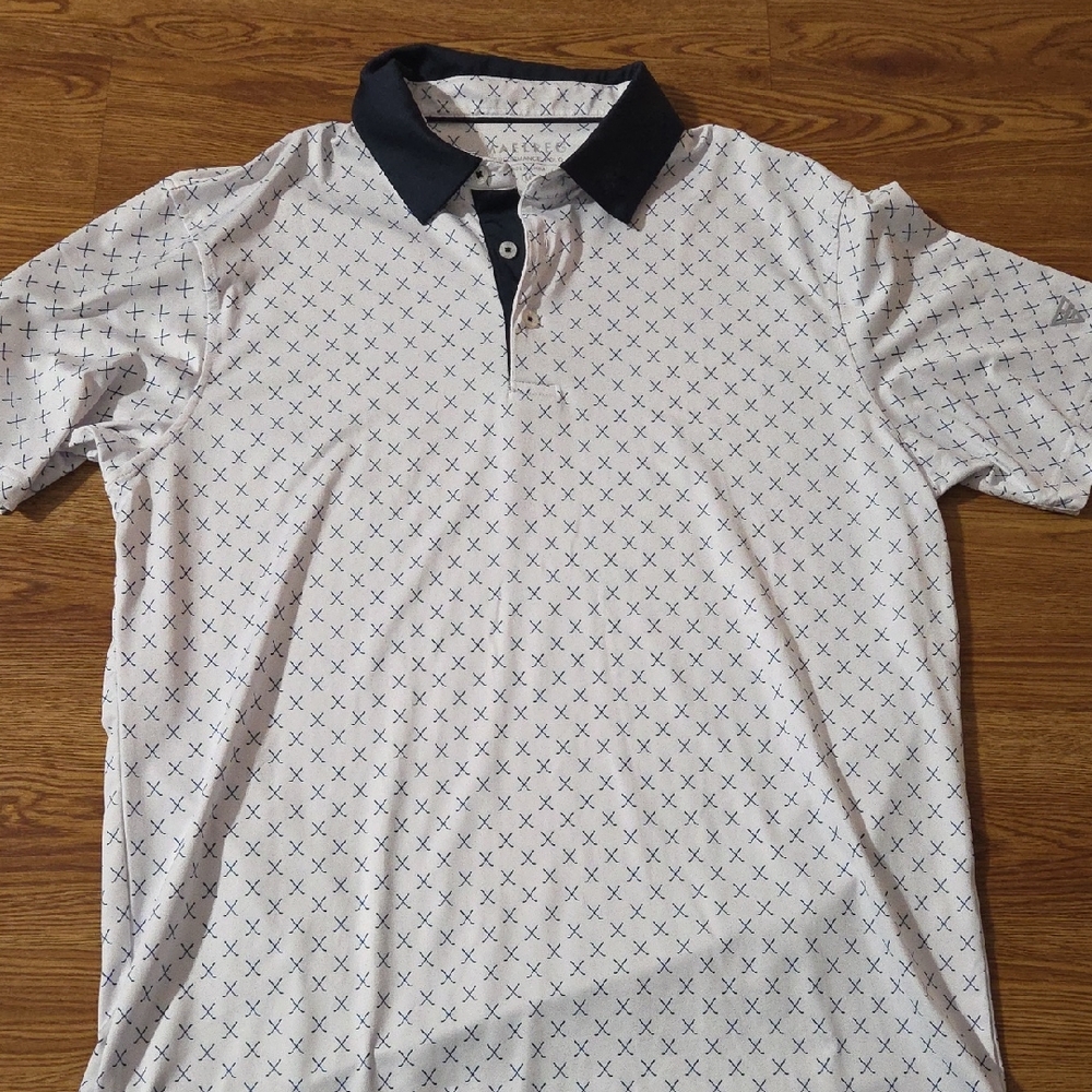 Men's Maelreg Performance White and Navy Polo Shirt, Size M